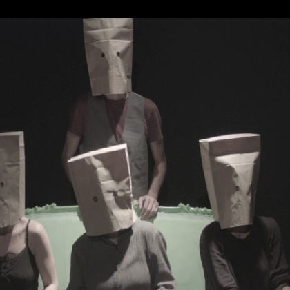 El gato que salta y el gato que cae. Un experimento con el tiempo