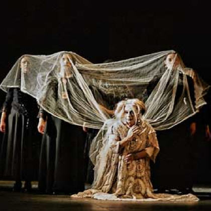 LA CASA DE BERNARDA ALBA - TRIBUE�E